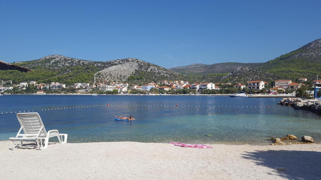 Apartments By The Sea Seget Vranjica, Trogir - 13771 エクステリア 写真