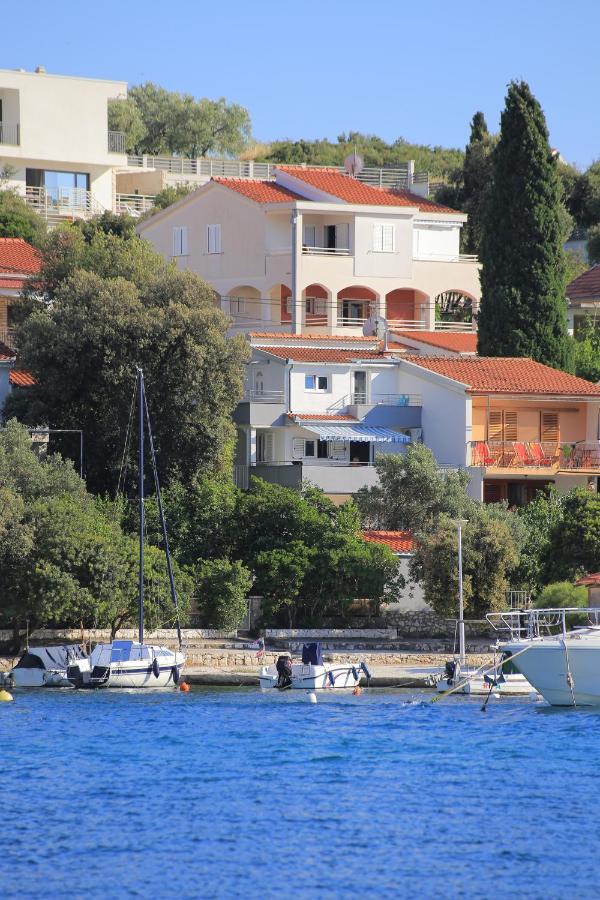 Apartments By The Sea Seget Vranjica, Trogir - 13771 エクステリア 写真