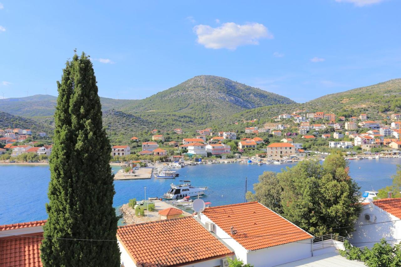 Apartments By The Sea Seget Vranjica, Trogir - 13771 エクステリア 写真