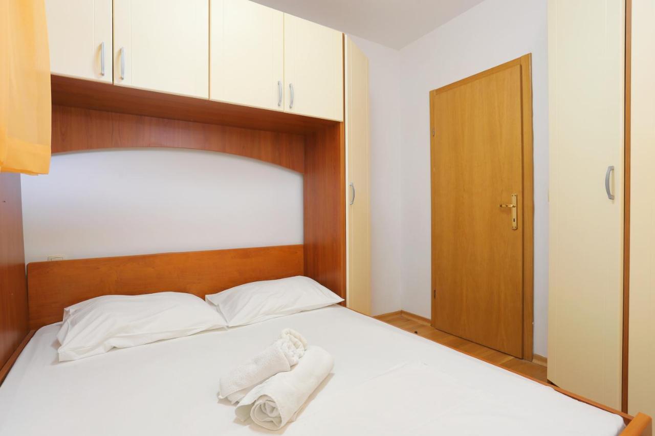 Apartments By The Sea Seget Vranjica, Trogir - 13771 エクステリア 写真